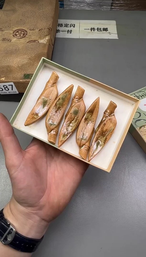 瓷片达*熘588碰瓷社中古瓷器 拒绝假货 感谢您的支持~