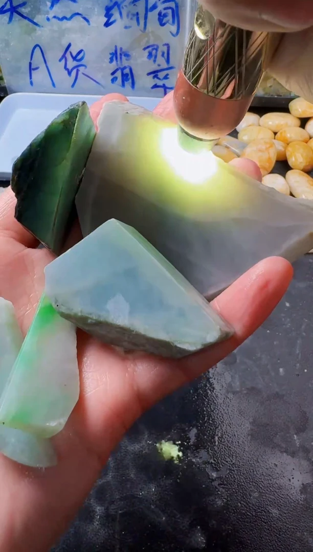 翡翠未镶嵌颈饰035天然缅甸A货翡翠