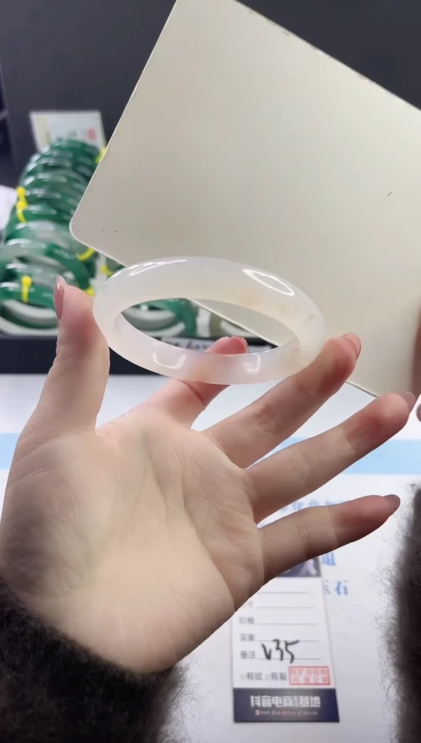 未镶嵌手镯石英质玉多样性发货V35