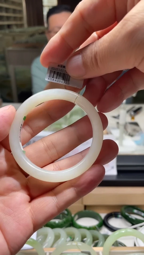 未镶嵌手镯和田玉54-55圈口 0320