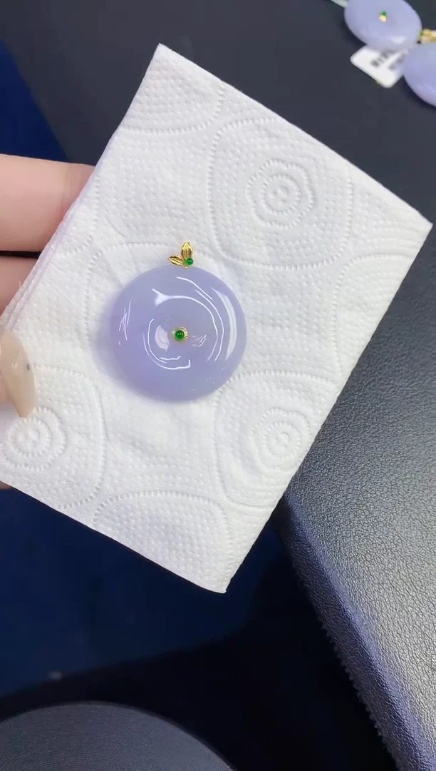 颈饰18K金镶嵌翡翠缅甸天然翡翠A货