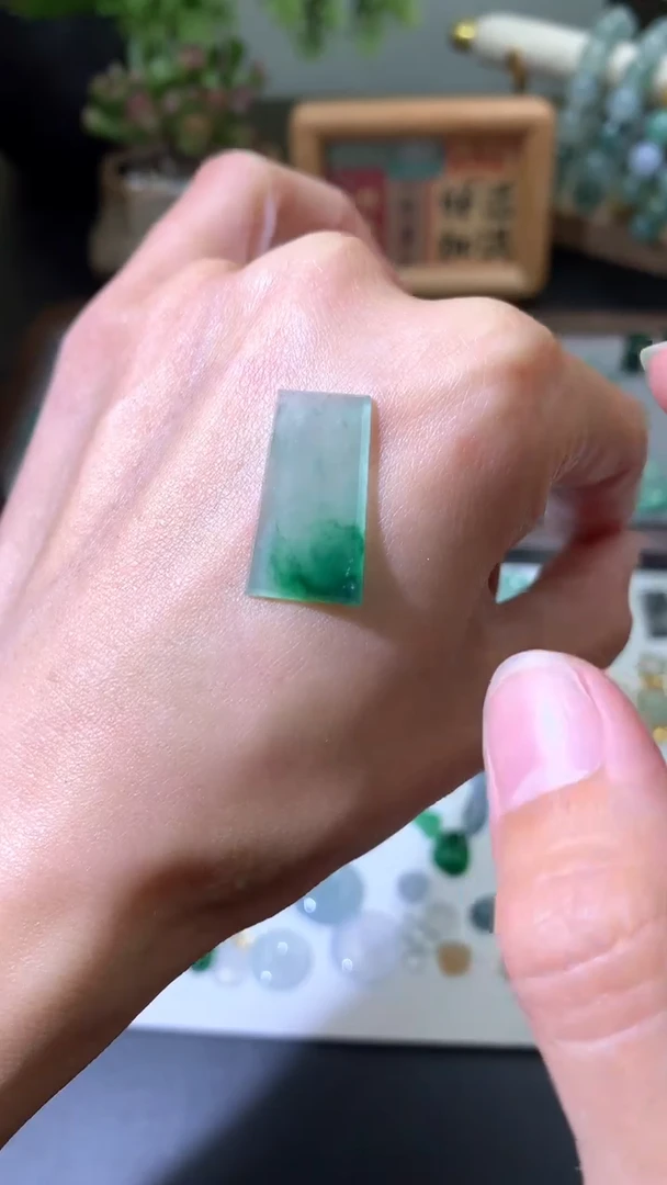 【闪购商品】翡翠裸石天然a货翡翠  吊坠qq001