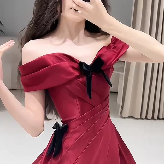 一字肩显瘦 俏皮可爱订婚服 敬酒服