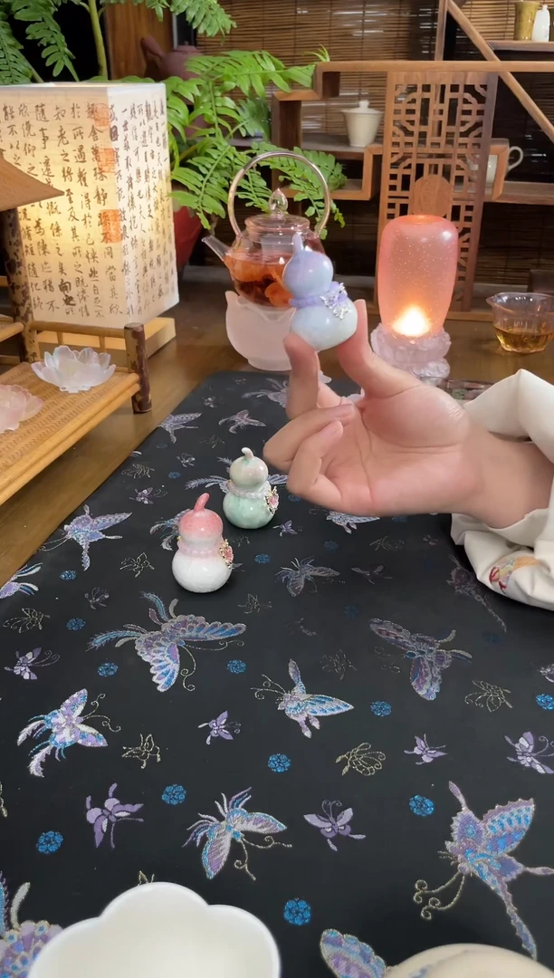 紫色  小葫芦 摆件