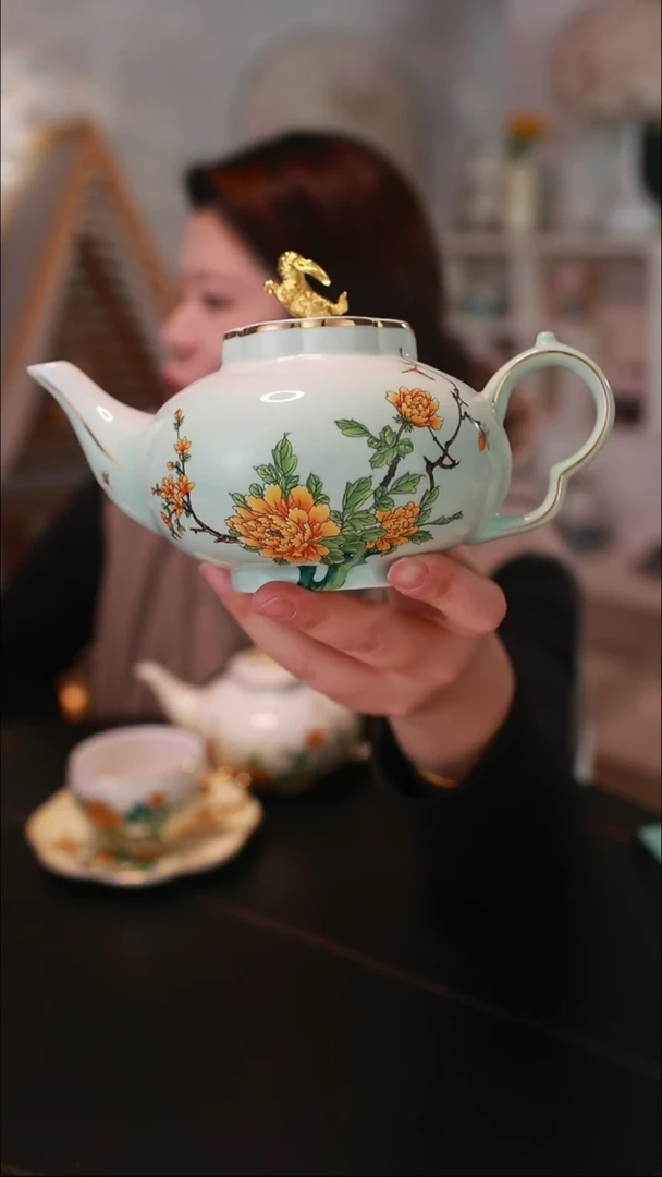 【闪购商品】`··蓝色渐变牡丹咖啡壶E861