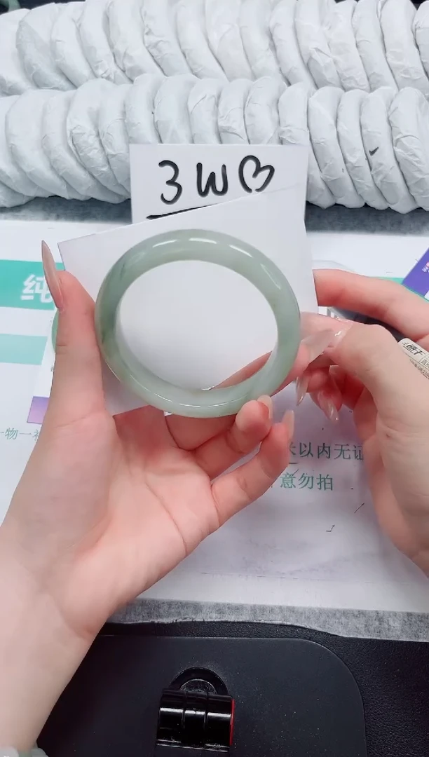 石英质玉手镯未镶嵌105-58