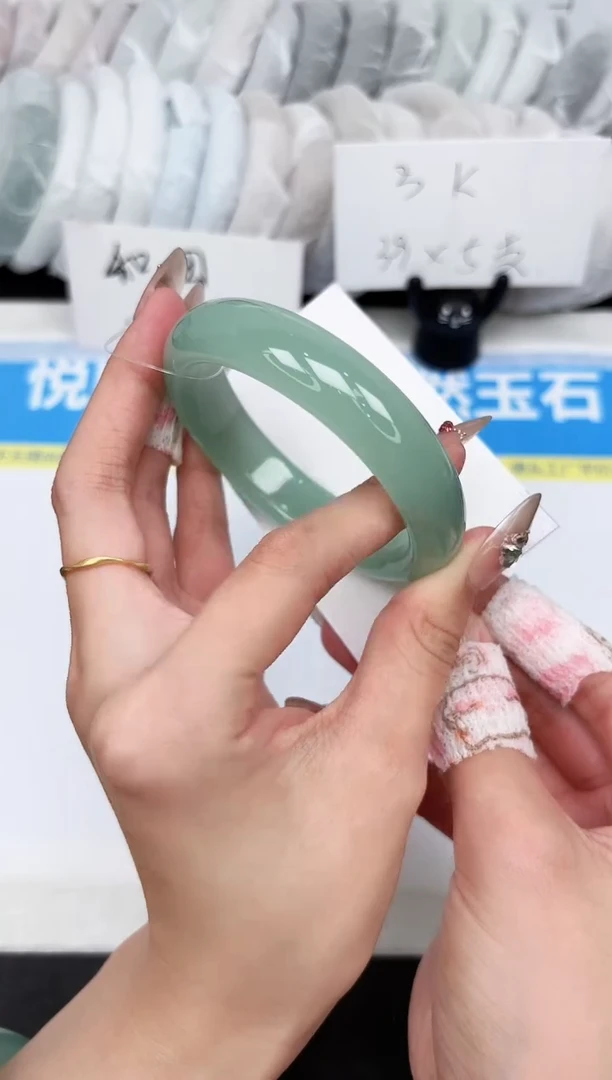 石英质玉手镯未镶嵌57-60.0