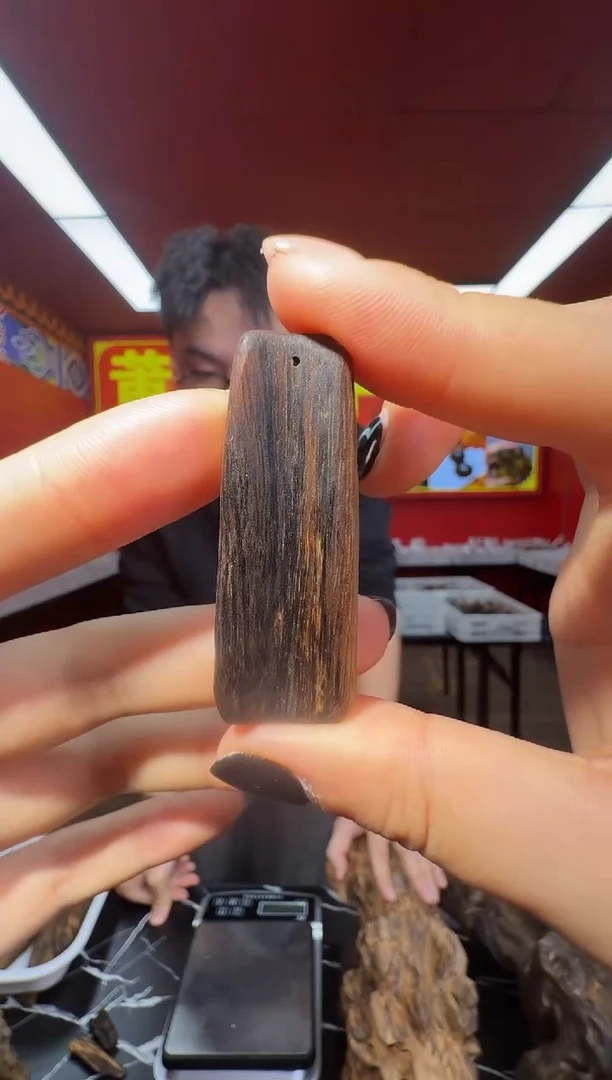 沉香吊坠d25达拉干多样性发一