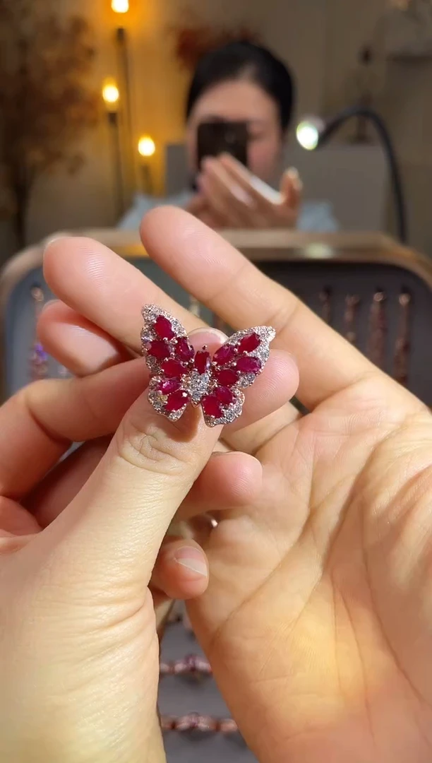 银S925镶嵌手饰红宝石手饰