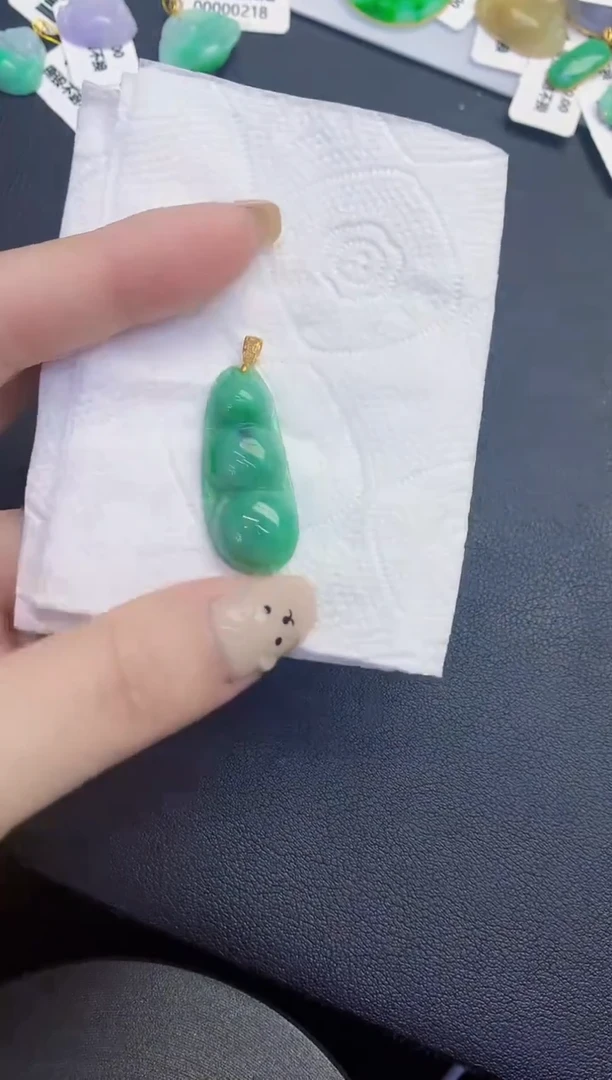 颈饰未镶嵌翡翠缅甸天然翡翠A货