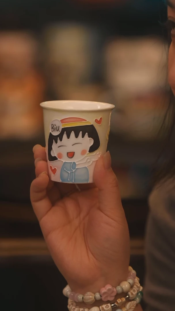 【闪购商品】摆件景德镇釉下彩绘设计师款式陶瓷