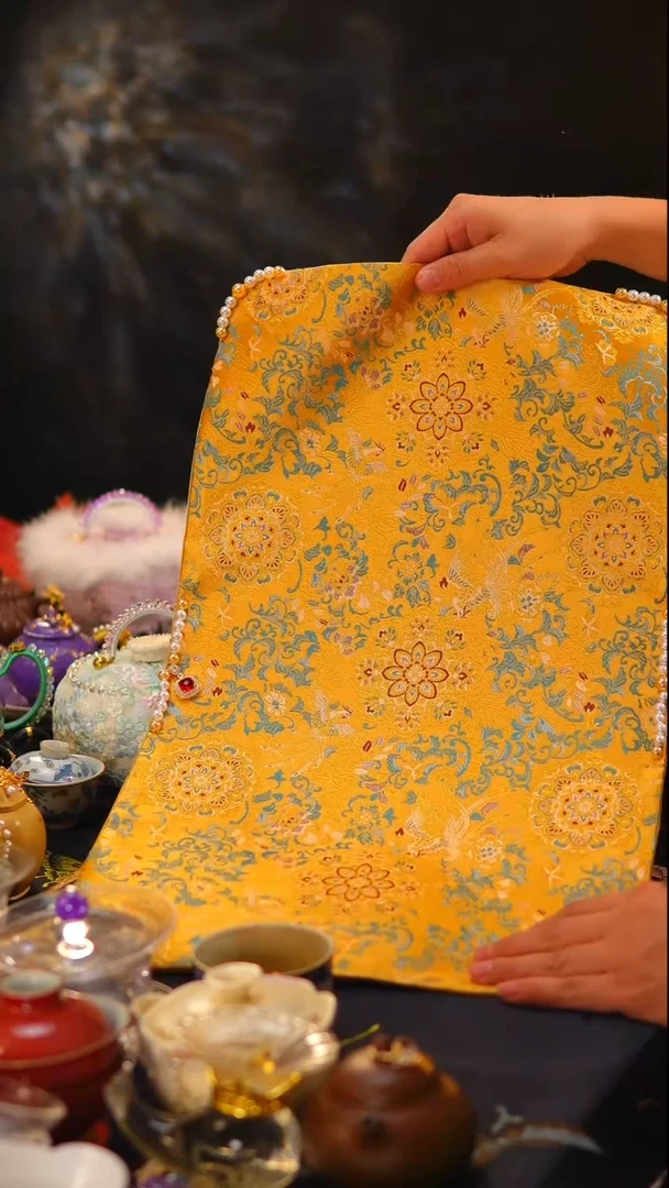 105金色凤舞倪裳茶席60x35cm