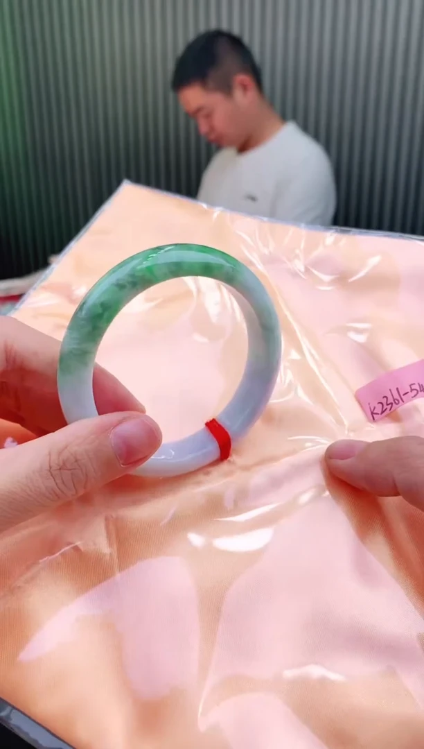 未镶嵌手镯翡翠54