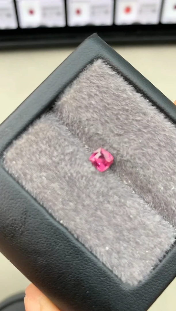 【闪购商品】定制尖晶石裸石未镶嵌0.56ct 马亨盖