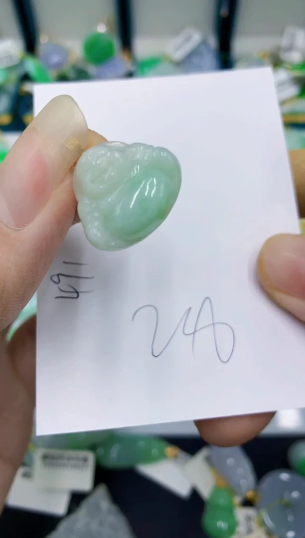 翡翠18K金镶嵌颈饰11111111111