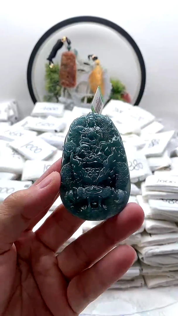 颈饰未镶嵌翡翠普贤