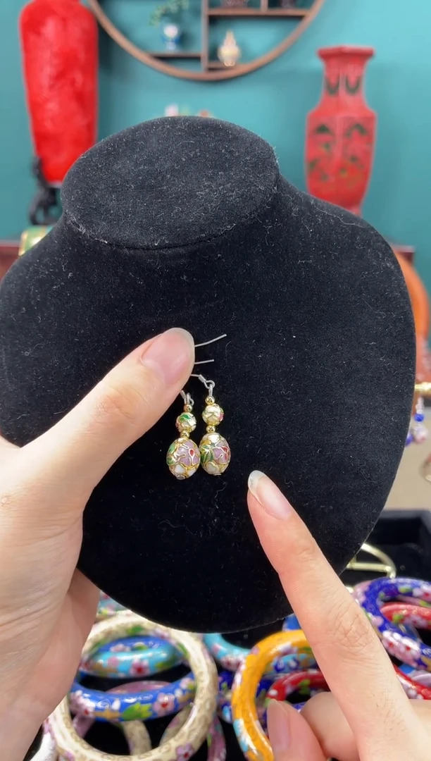 景泰蓝金地耳环一对