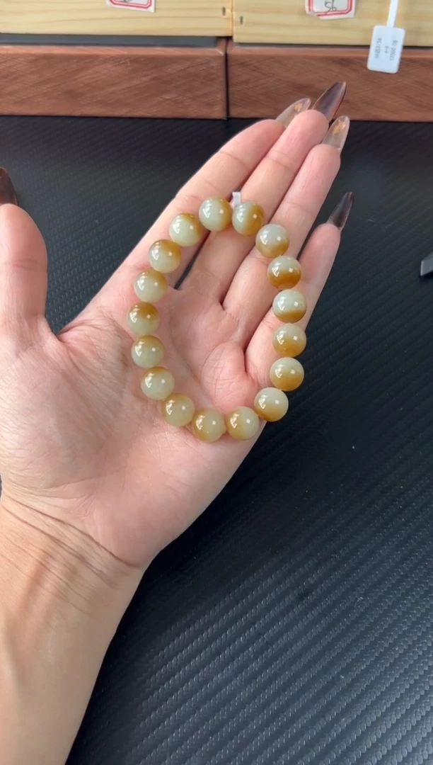 吊坠(赠链)未镶嵌和田玉开**好若羌微色差卡12