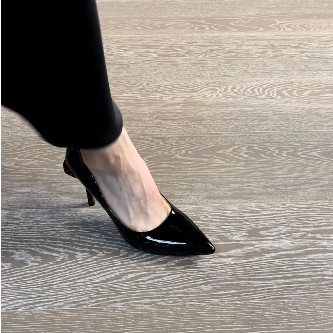 9CM牛漆皮真皮手工女鞋时尚2025新款尖头女单鞋细跟高跟百搭女鞋