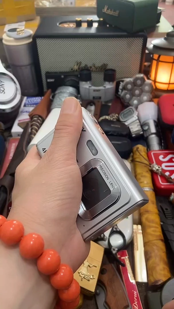 瓷片闪购商品  如图所示