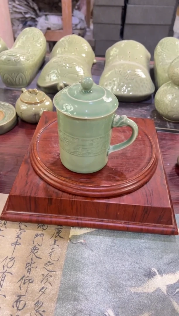 耀州窑双龙戏珠办公杯
