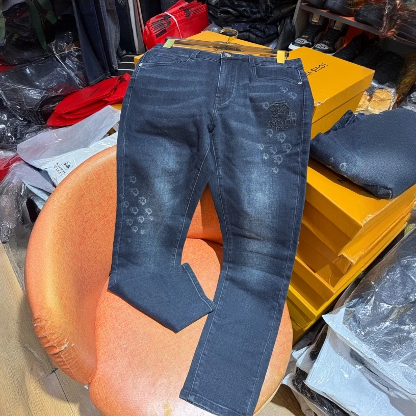 秋冬新款印花刺绣弹力牛仔裤修身小脚复古水洗时尚百搭男休闲风