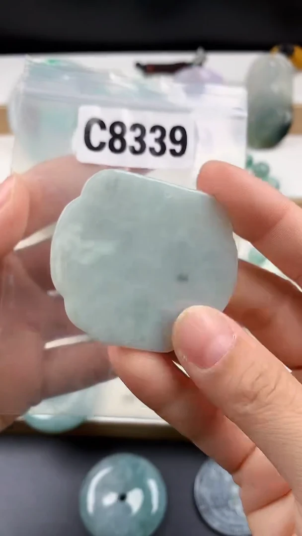 颈饰未镶嵌翡翠天然翡翠吊坠挂件