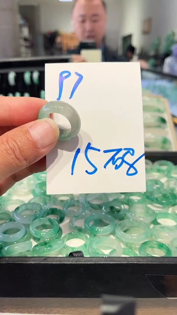 未镶嵌1石英质玉戒圈