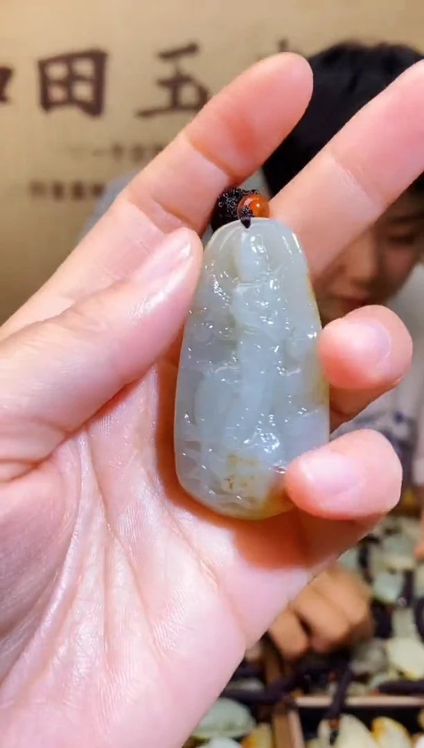 和田玉未镶嵌颈饰1