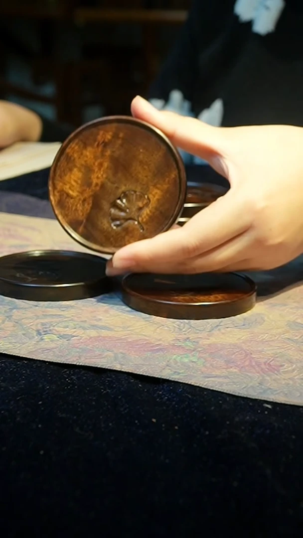 金丝楠阴沉木水波纹茶杯垫