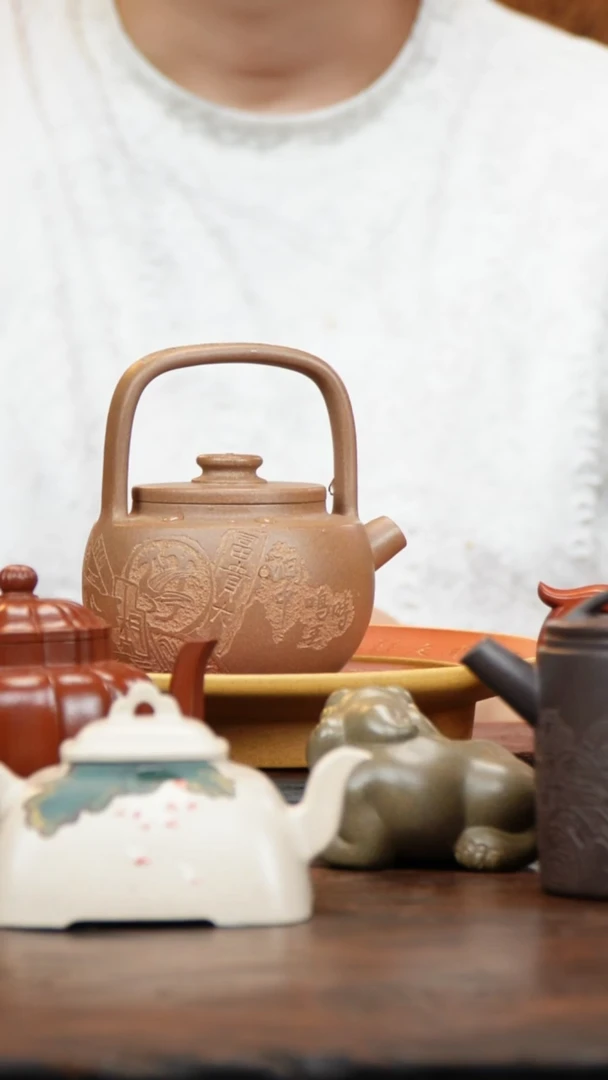 茶壶紫砂金**蛋提梁壶