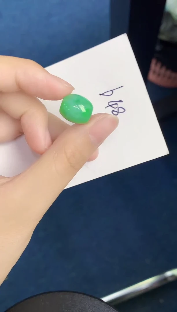 翡翠未镶嵌颈饰天然翡翠緬甸A貨