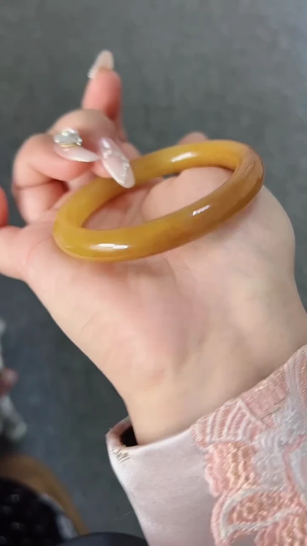 【闪购商品】石英质玉手镯未镶嵌591-55+