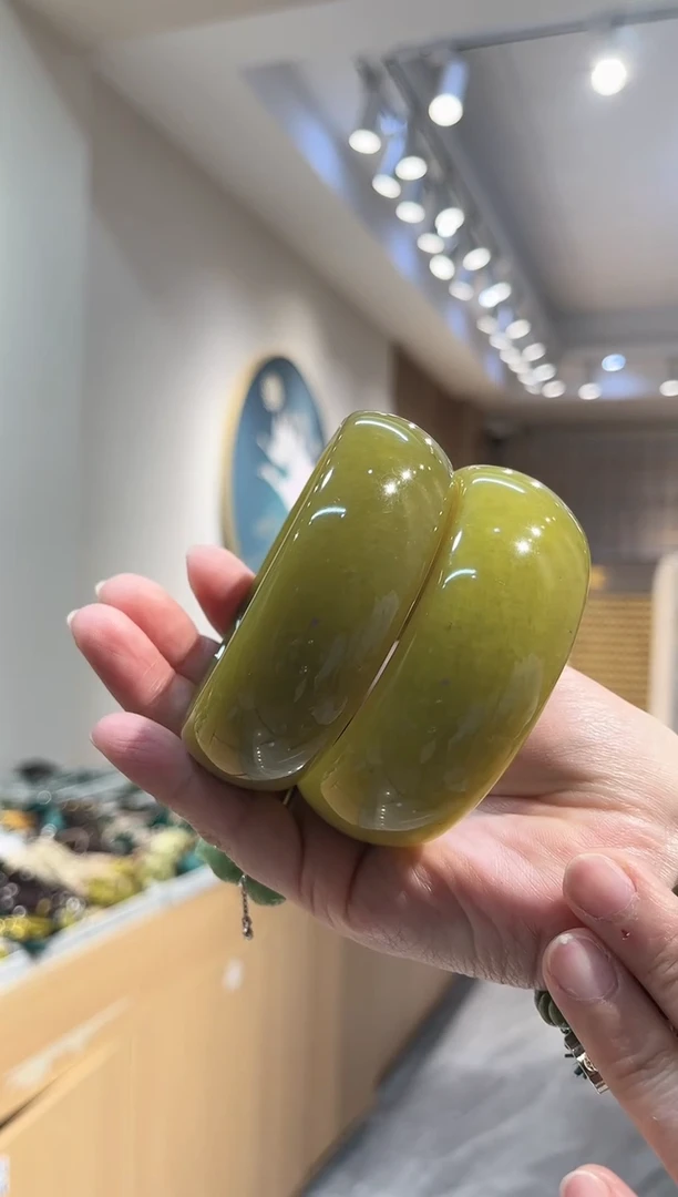 【闪购商品】岫玉颈饰未镶嵌手镯多样式发货只发一个