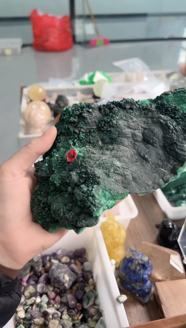 未镶嵌孔雀石珠宝奇石M074