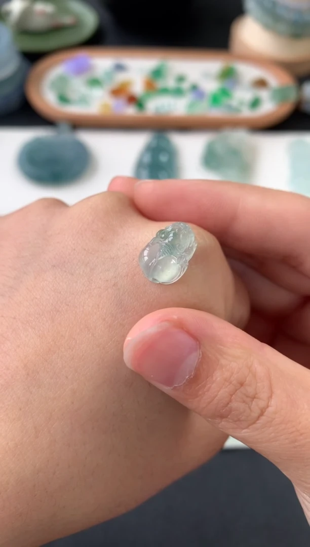 定制翡翠未镶嵌翡翠