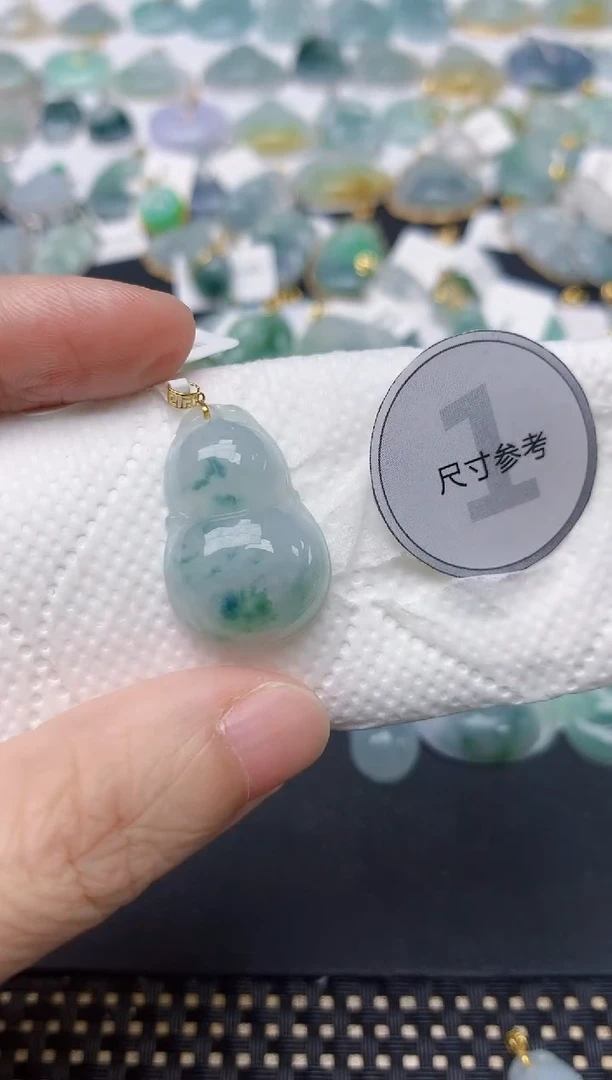 颈饰18K金镶嵌翡翠天然缅甸A货翡翠