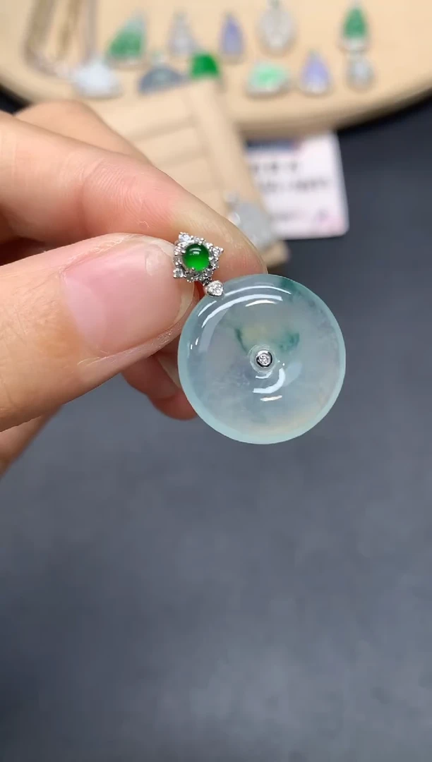 翡翠18K金镶嵌吊坠(不含链)平安扣【无服务费】