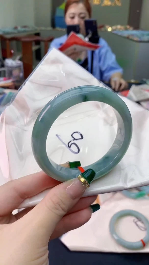 翡翠手镯未镶嵌0583574553