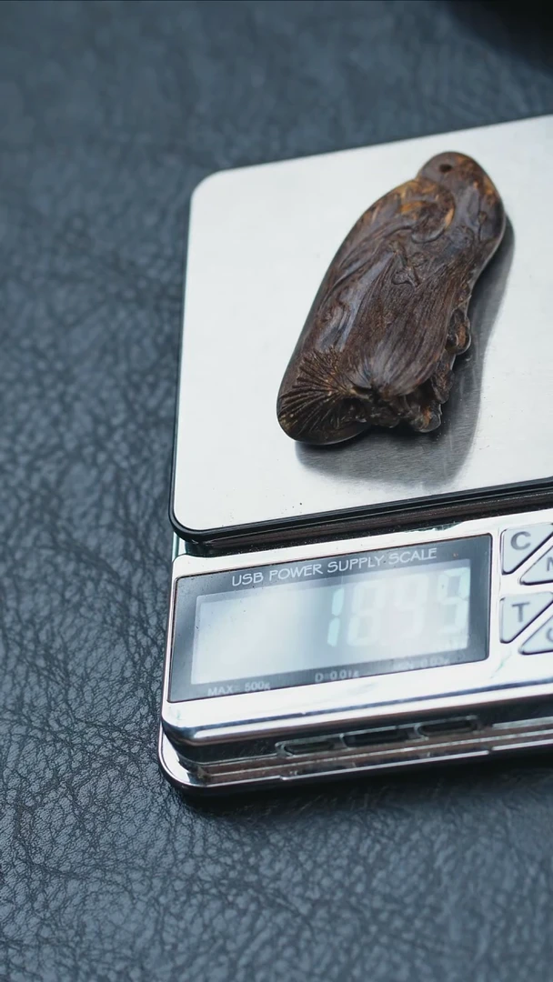 【闪购商品】沉香手把件文莱黑棋楠12g+