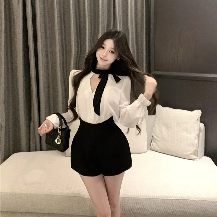 赫本早晨黑白衬衫气质显瘦上衣套装高腰短裤两件套