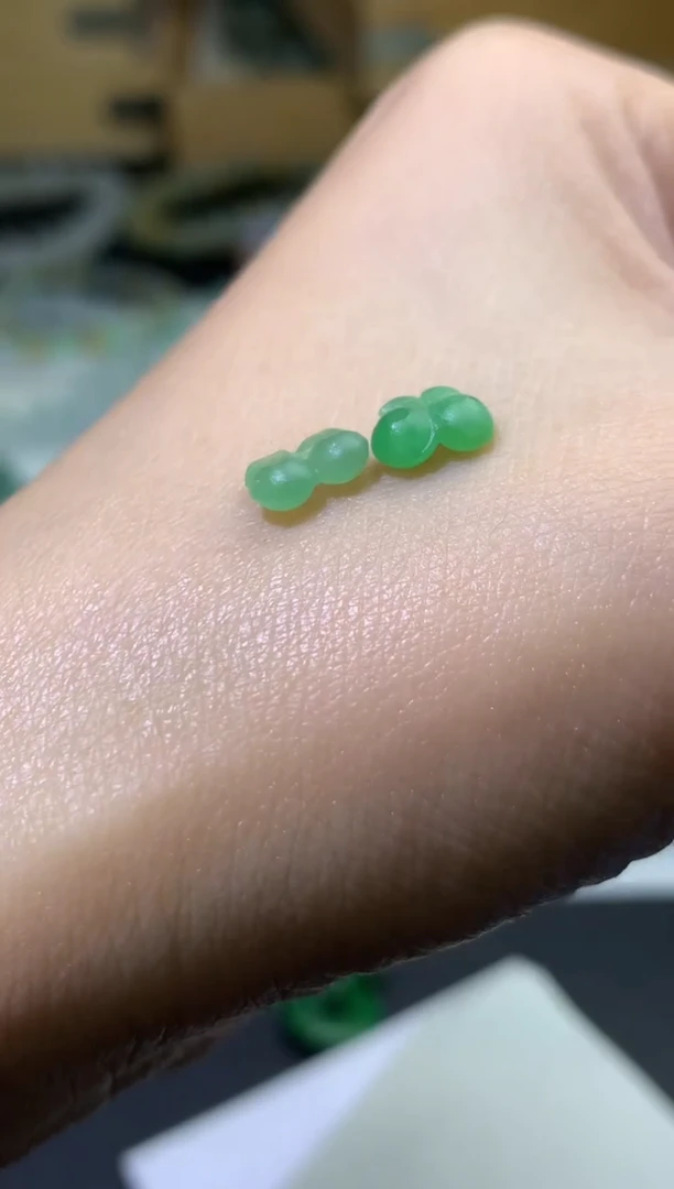 未镶嵌定制翡翠毛货