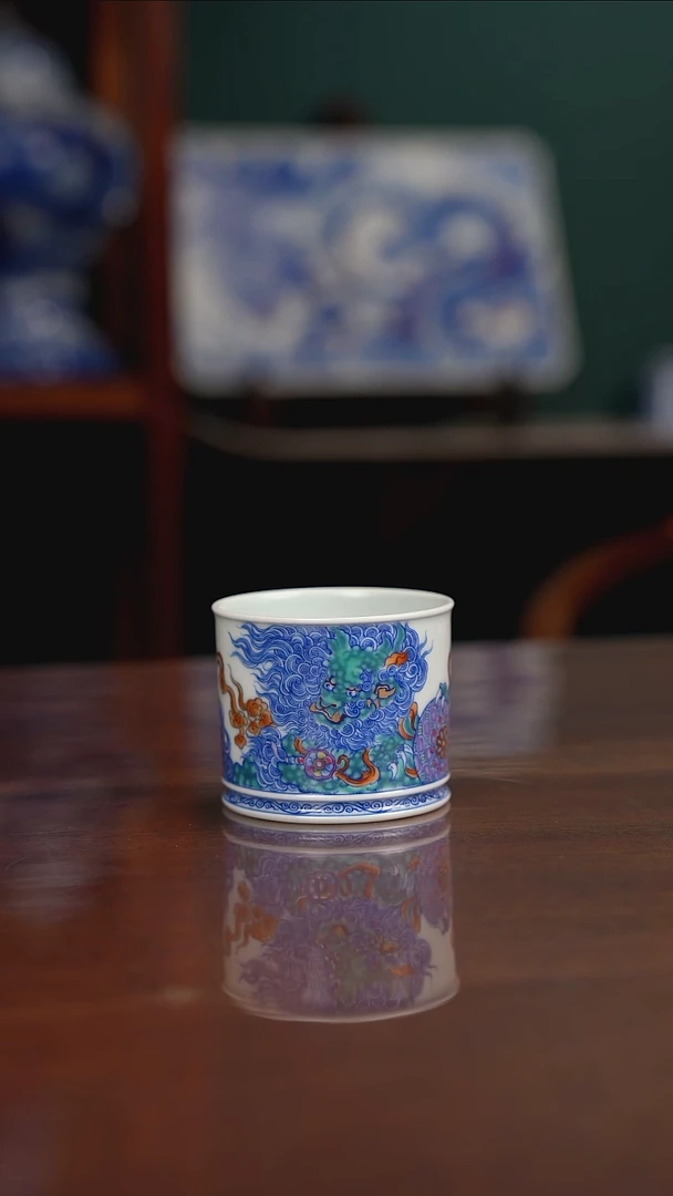 空山明月 新斗彩 狻猊