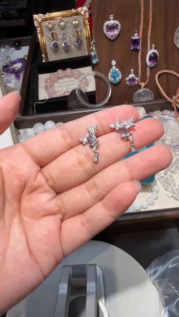 银S925镶嵌耳坠海蓝宝石海蓝宝石耳钉一对