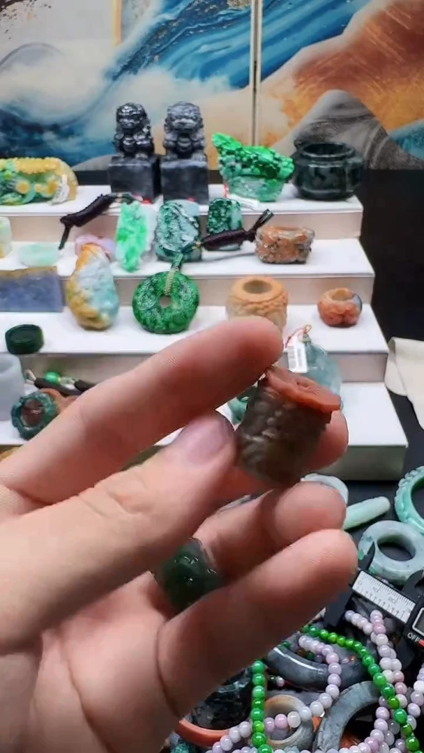 颈饰未镶嵌翡翠天然A货翡翠