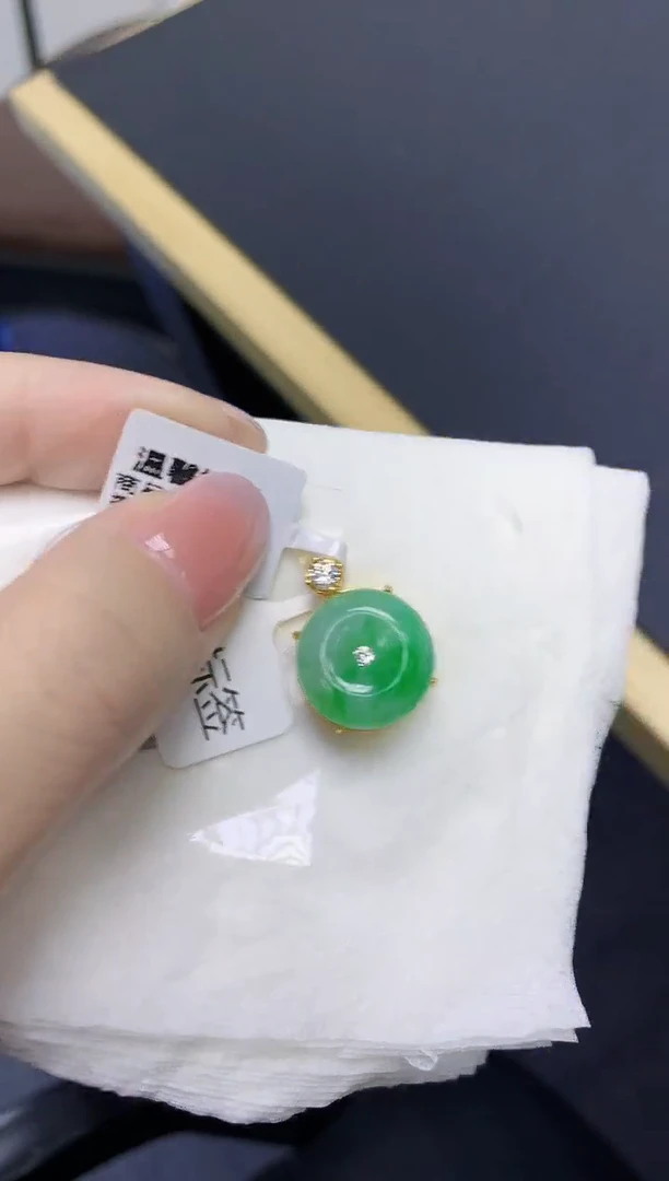 颈饰未镶嵌翡翠天然缅甸翡翠A货多样性发一件