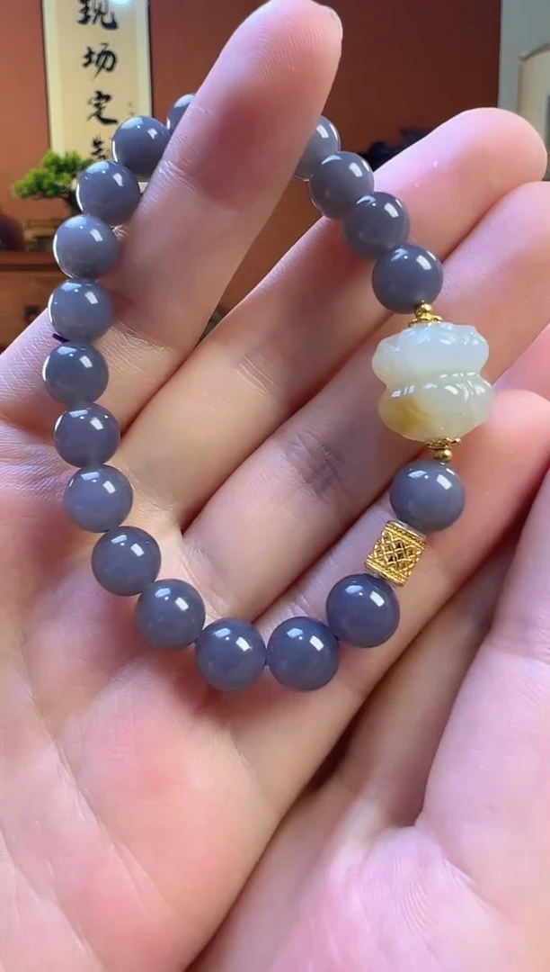 手串18K金镶嵌和田玉烟紫8mm