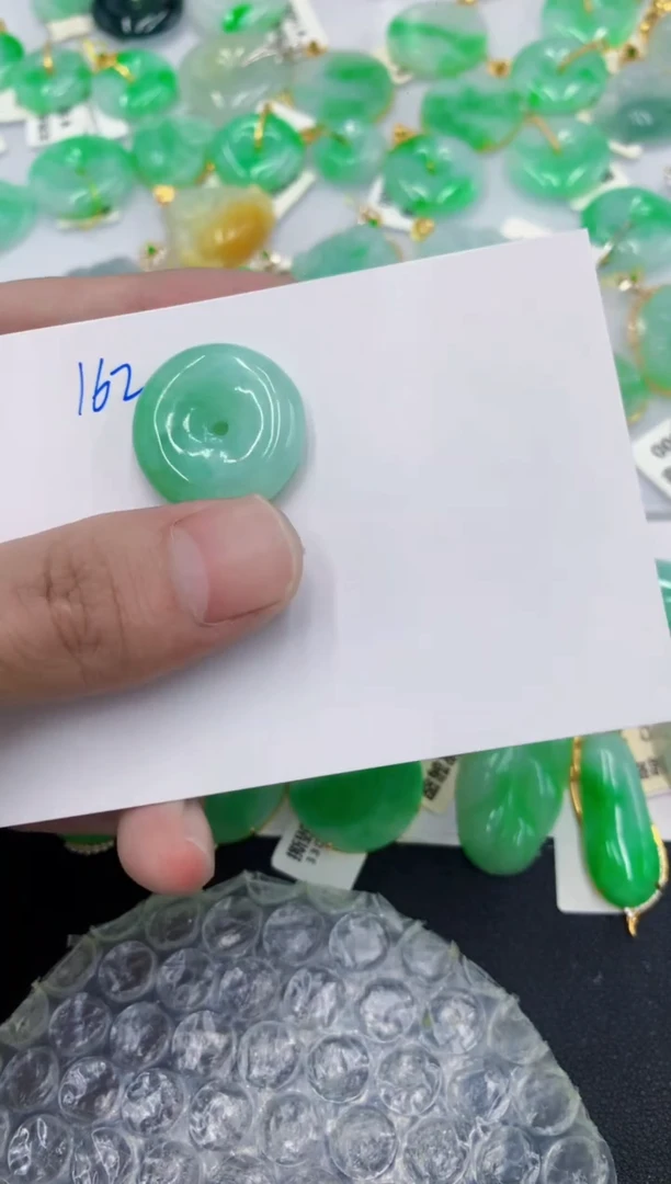 颈饰未镶嵌翡翠1111111