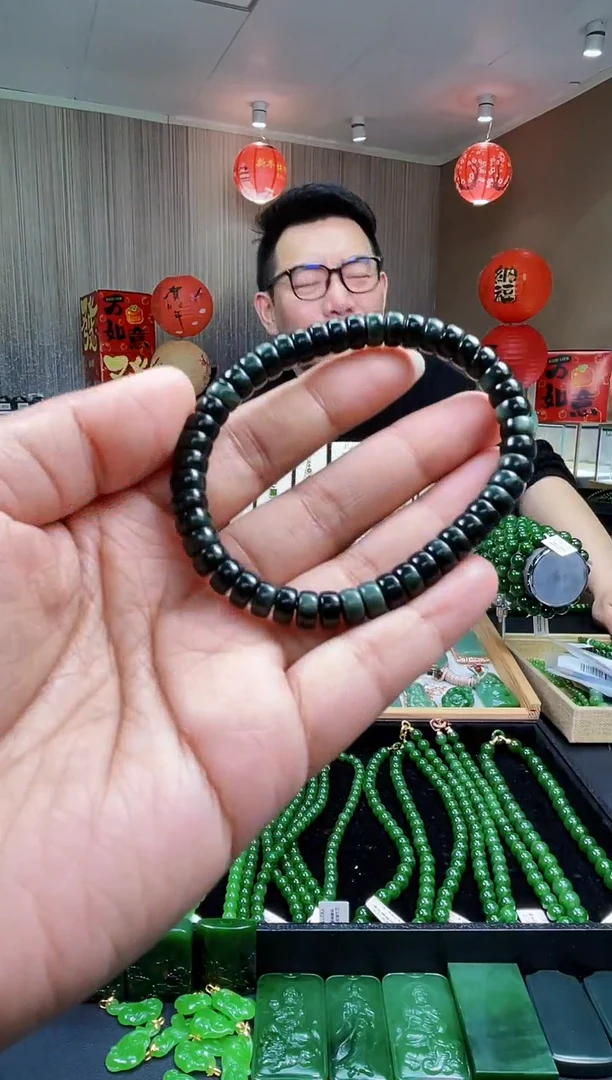 【闪购商品】和田玉手串未镶嵌黑青带皮手串单圈多样性发一
