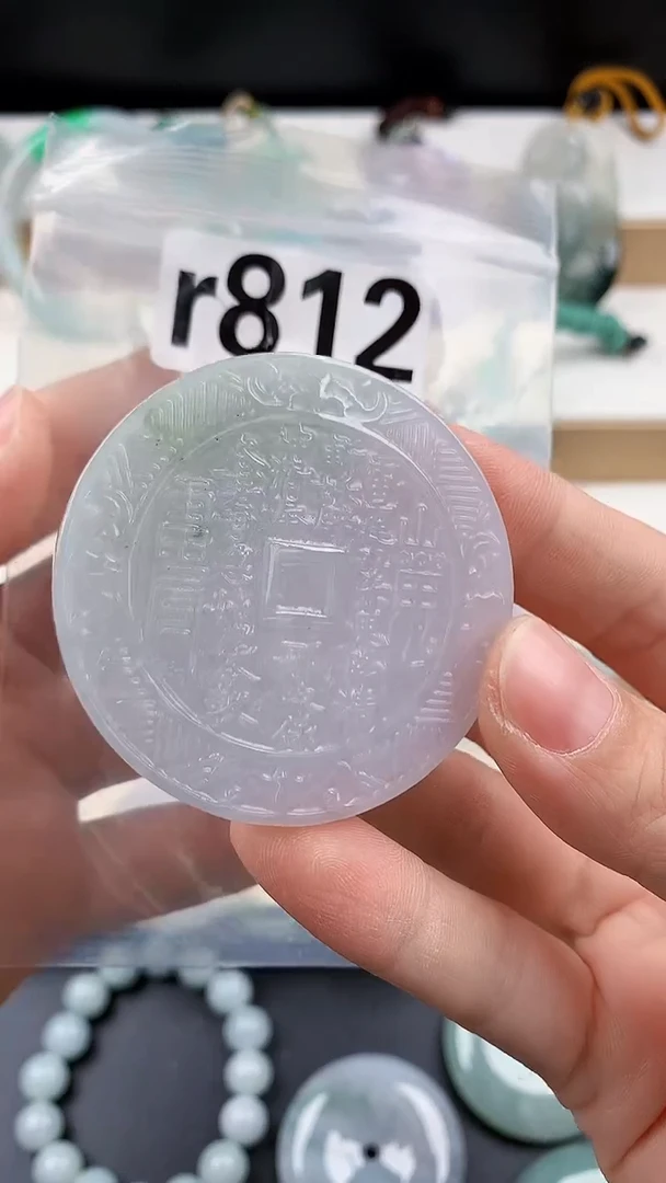 颈饰未镶嵌翡翠天然翡翠吊坠挂件